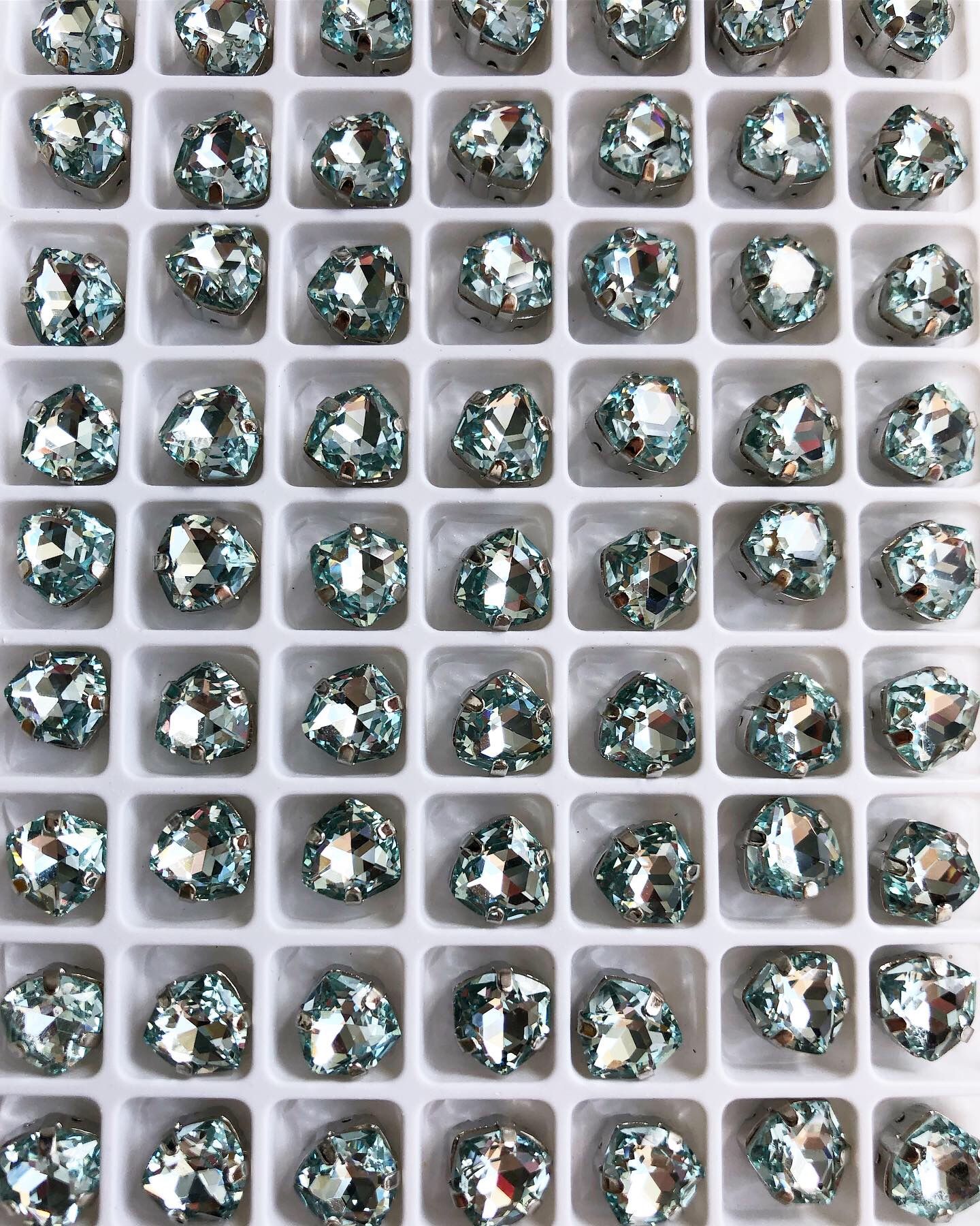 Триллиант 7 мм нежно-голубой Lux Фото товара