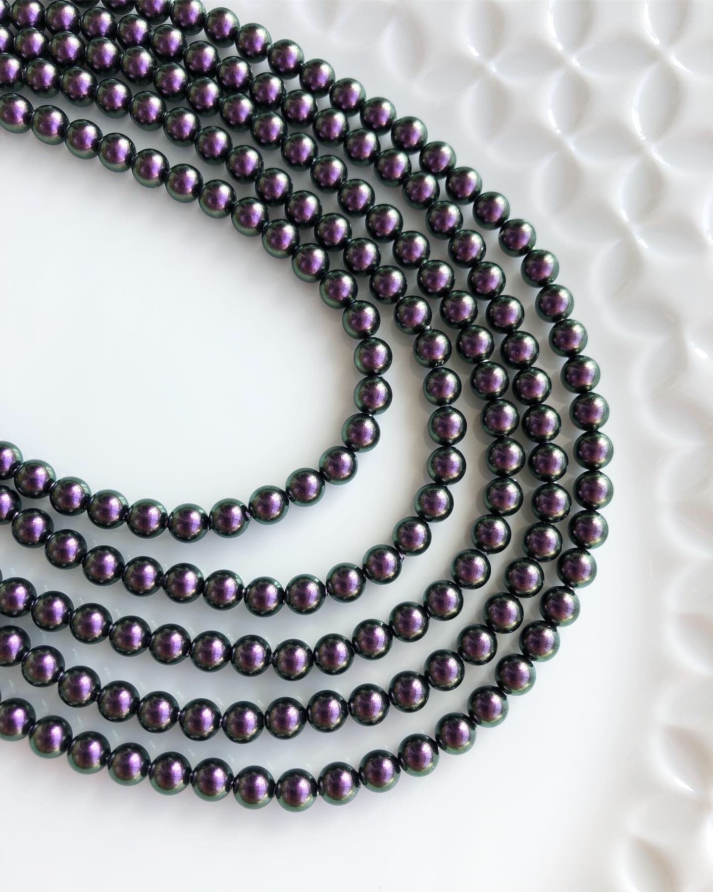 Жемчуг Swarovski Iridescent Purple Pearl 5 мм