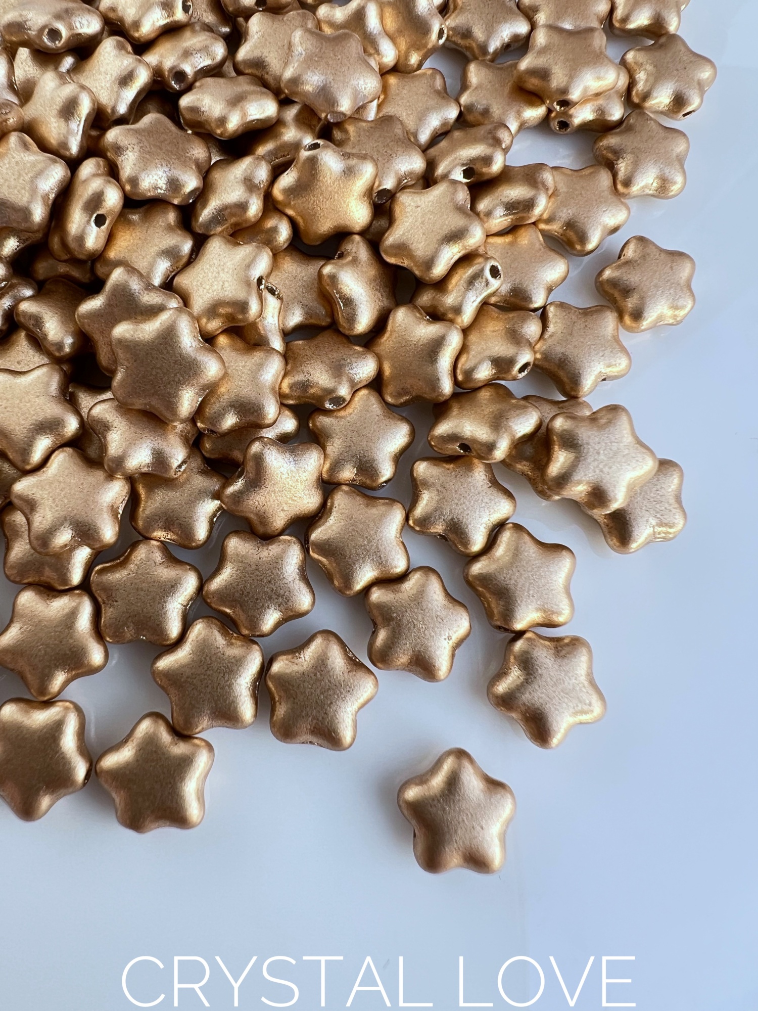 Чешские бусины Star Beads 8 mm Gold 
