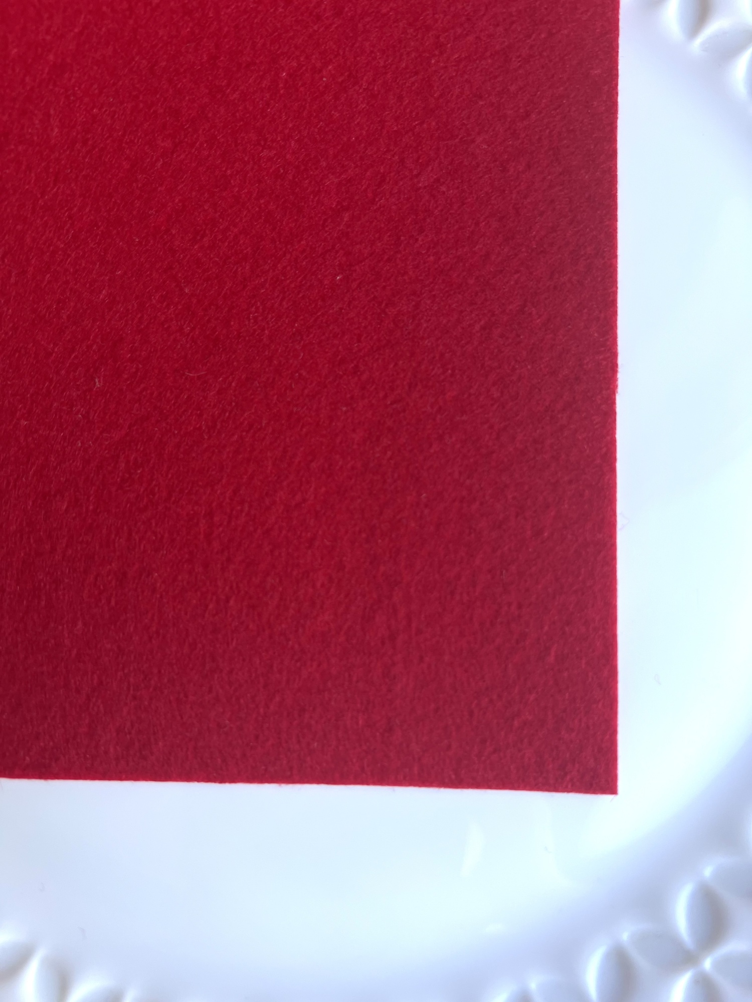 Корейский жесткий фетр 1.2 мм красный А4